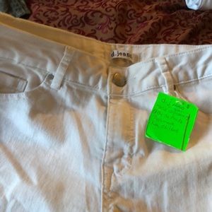 d. jeans (white), size 10 (Capri) (inseam (17”)